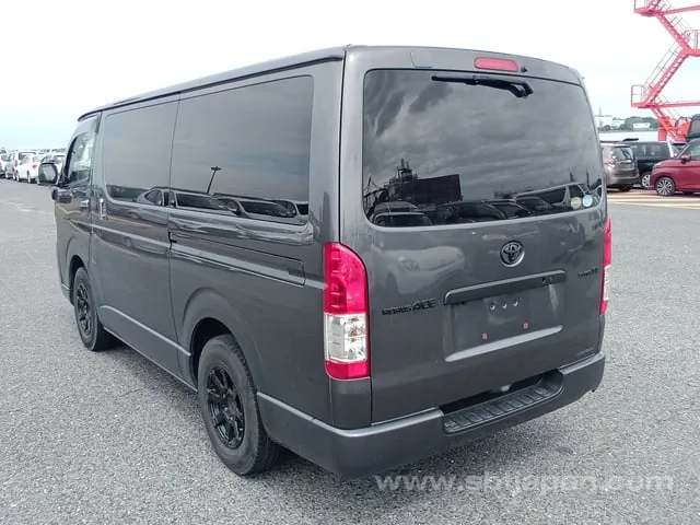 Toyota Regioace Van Super Gl 2017 photo 3