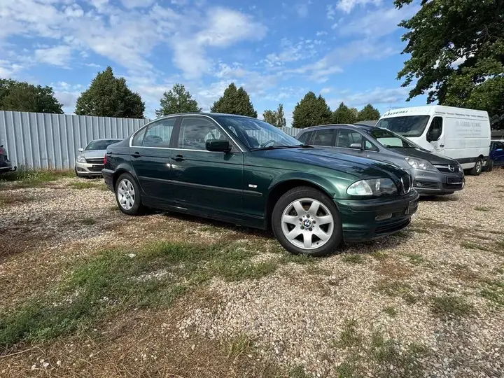 BMW 320I