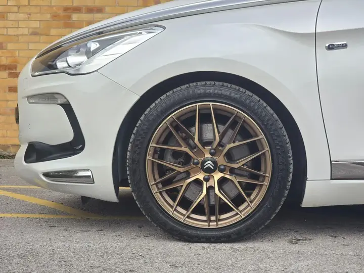 Citroen Ds5 2015 photo 5
