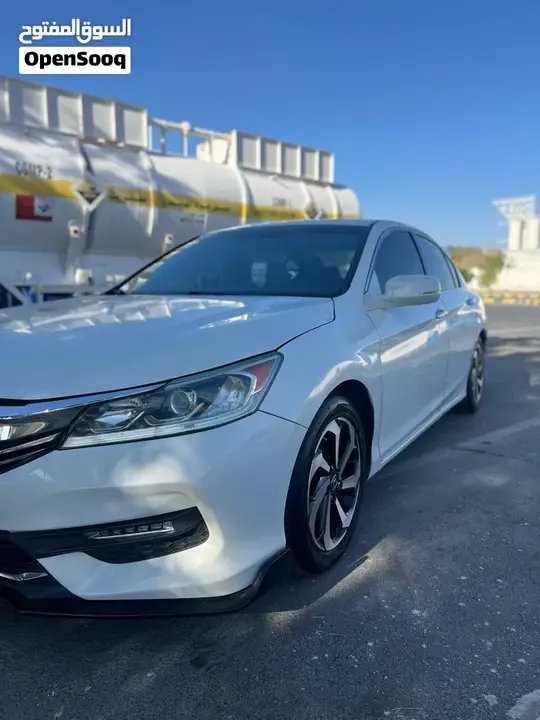 Honda Accord 2017 photo 4
