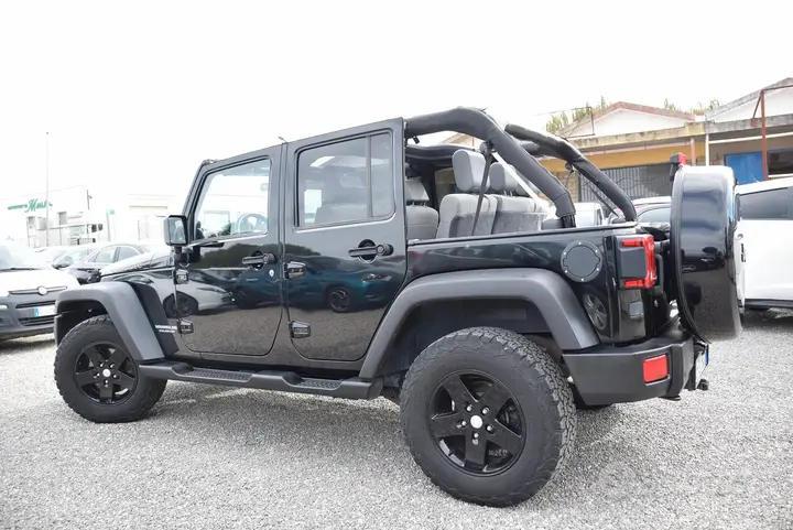 Jeep Wrangler 2010 photo 4