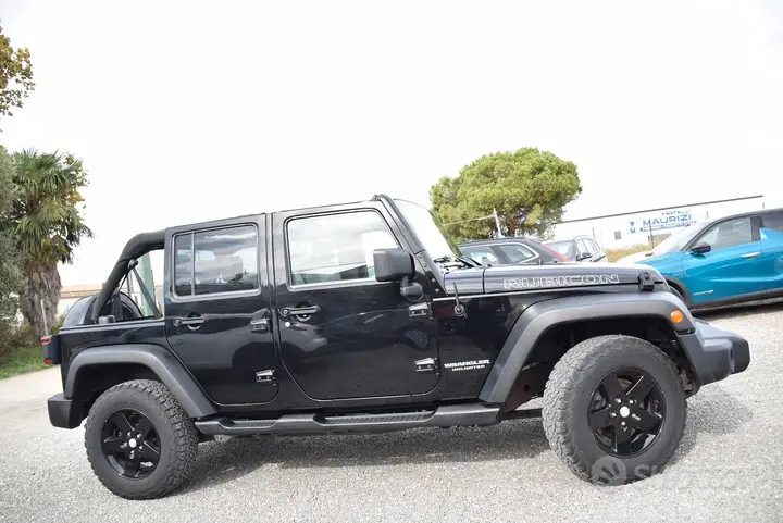 Jeep Wrangler 2010 photo 2