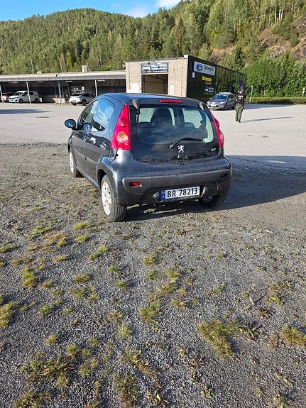 Peugeot 107 2009 photo 4
