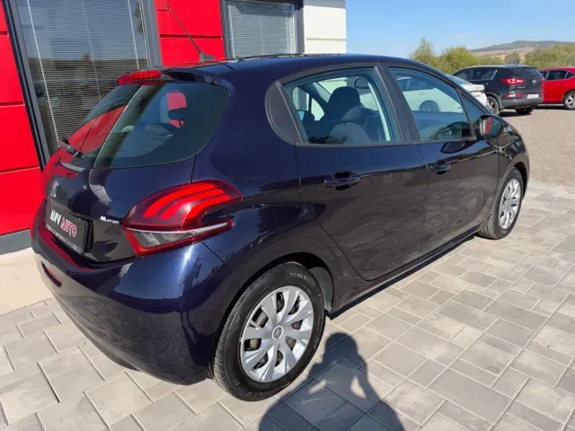 Peugeot 208 2018 photo 4
