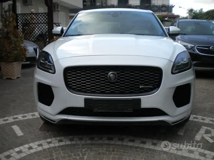 Jaguar E-Pace 2018 photo 2