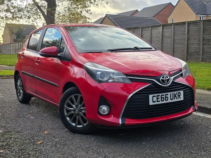 Toyota Yaris 2016 photo 3