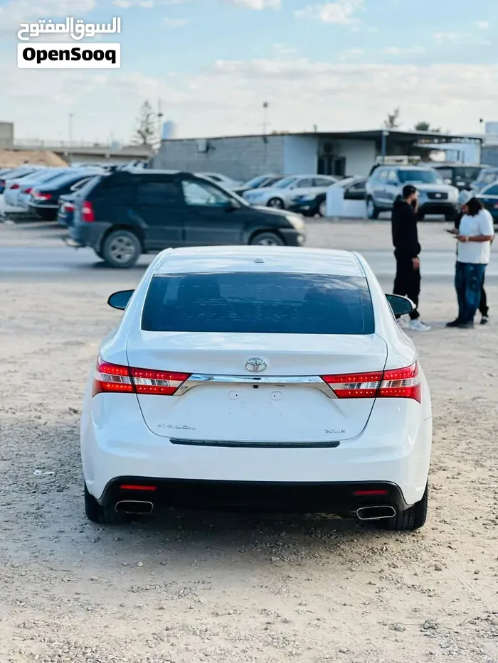 Toyota Avalon 2014 photo 2