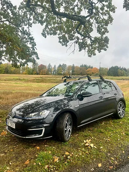 Volkswagen E-Golf 2017 photo 2