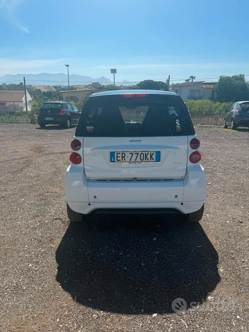 Smart Fortwo 2013 photo 4