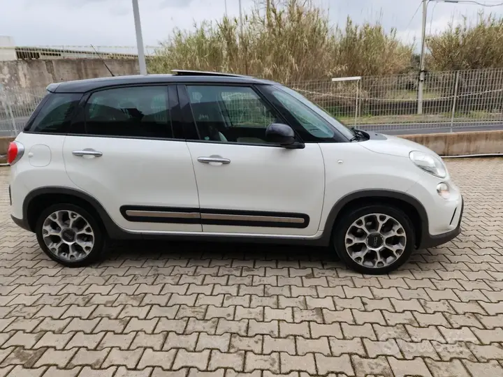 Fiat 500L 2013 photo 2