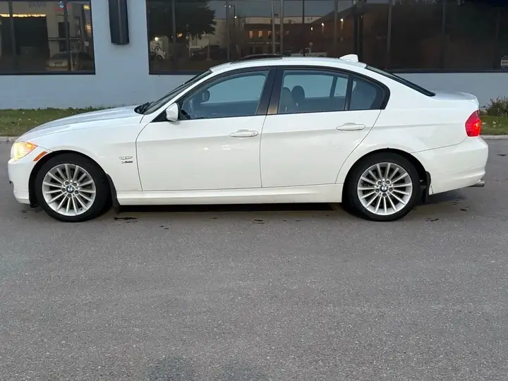 BMW 328I 2012 photo 2