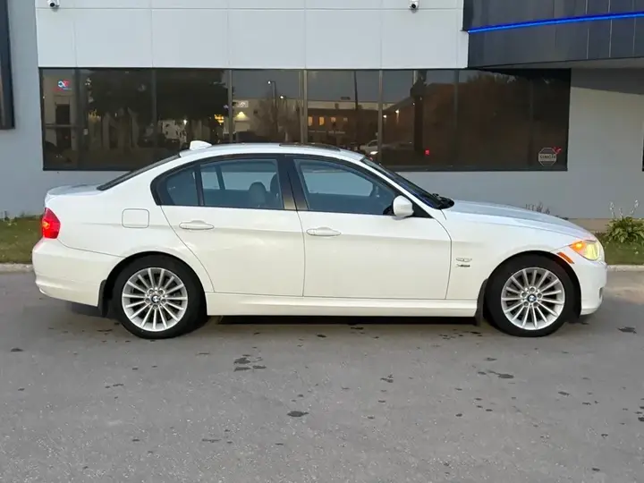 BMW 328I 2012 photo 3