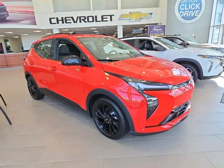 Chevrolet Bolt 2027 photo 3