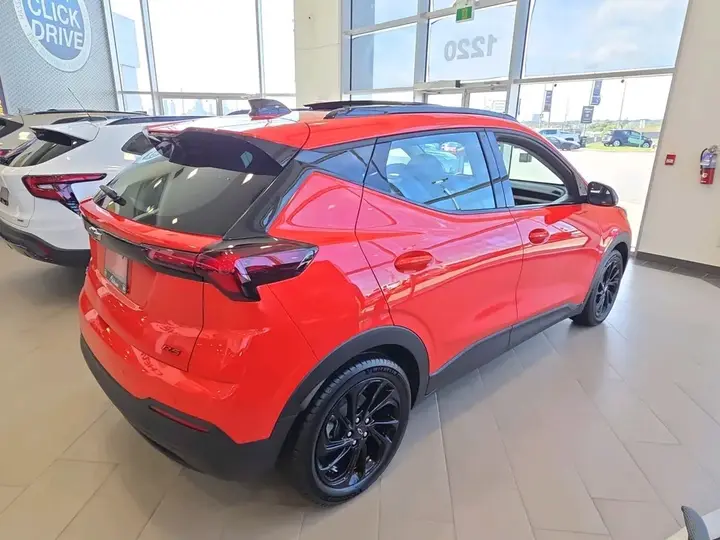 Chevrolet Bolt 2027 photo 4
