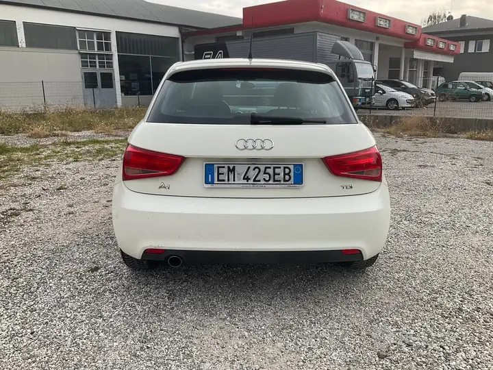 Audi A1 2012 photo 5