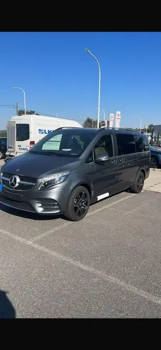 Mercedes-Benz V-Class