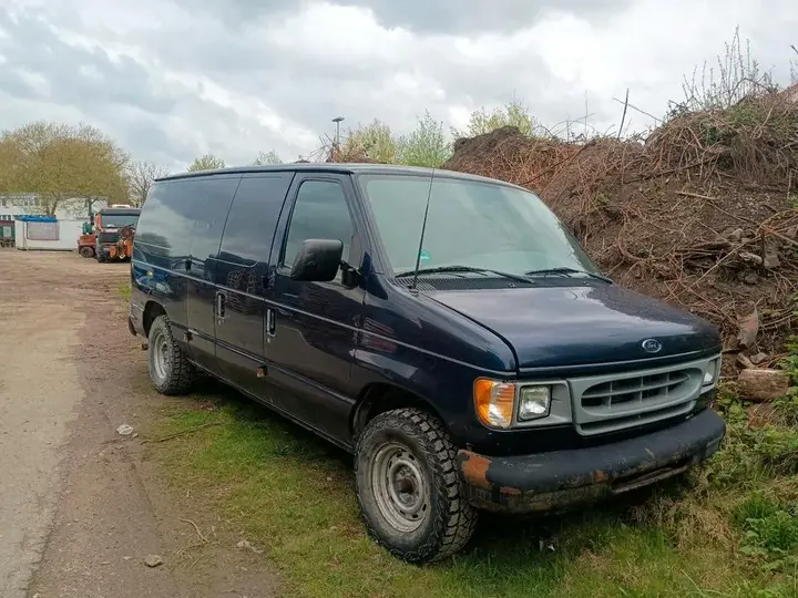 Ford E150