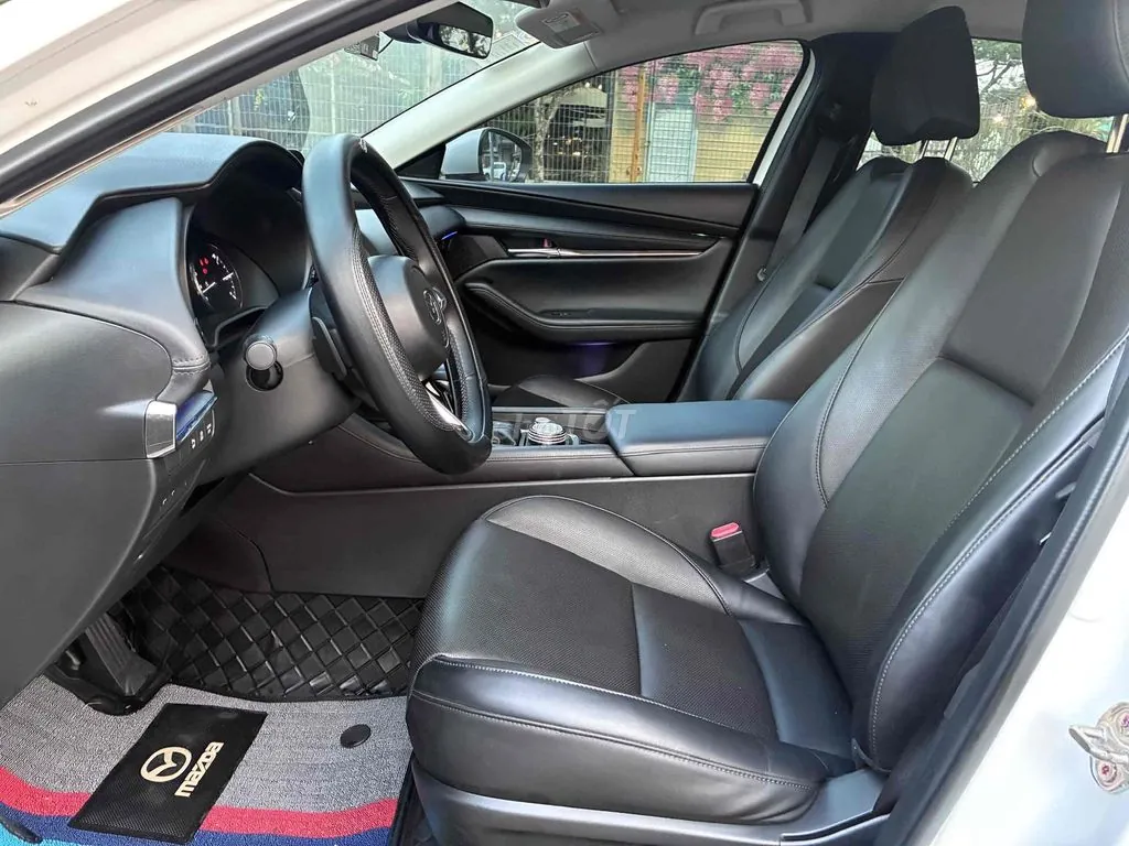 Mazda 3 2023 photo 3