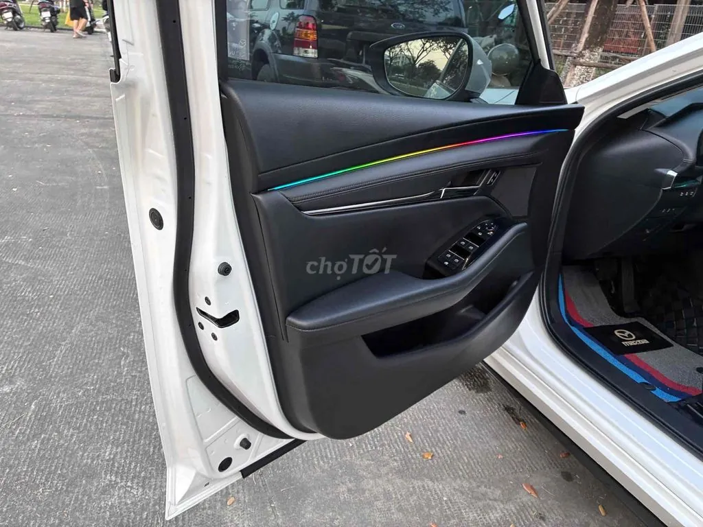 Mazda 3 2023 photo 5