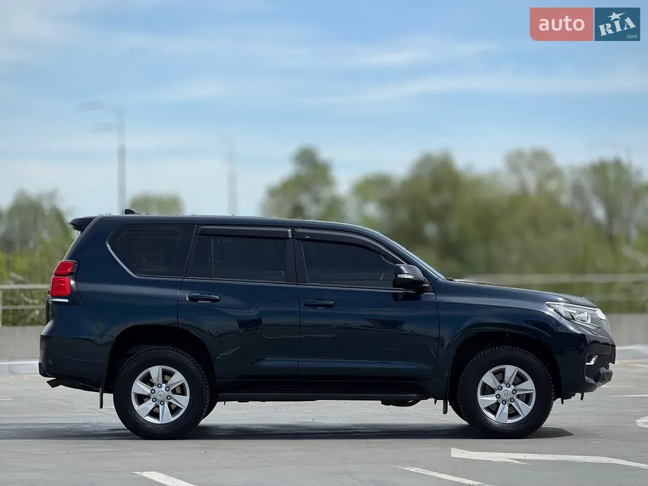Toyota Land Cruiser Prado 2021 photo 4