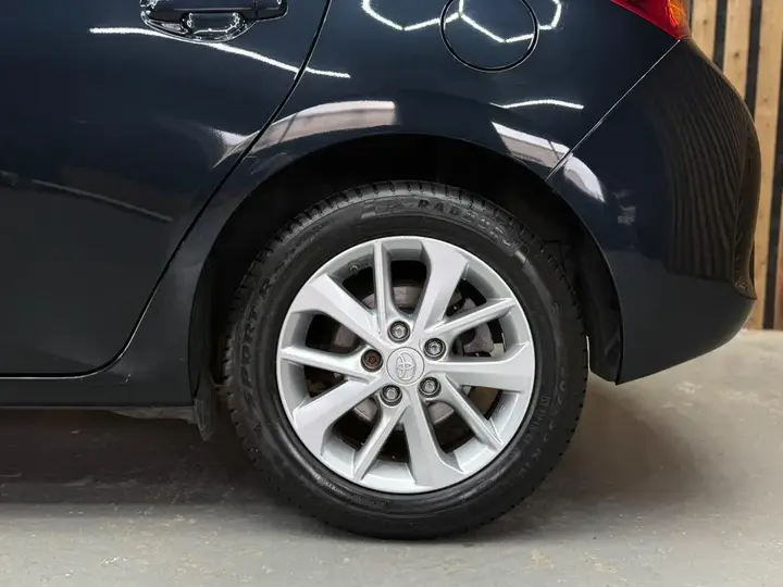 Toyota Auris 2014 photo 5