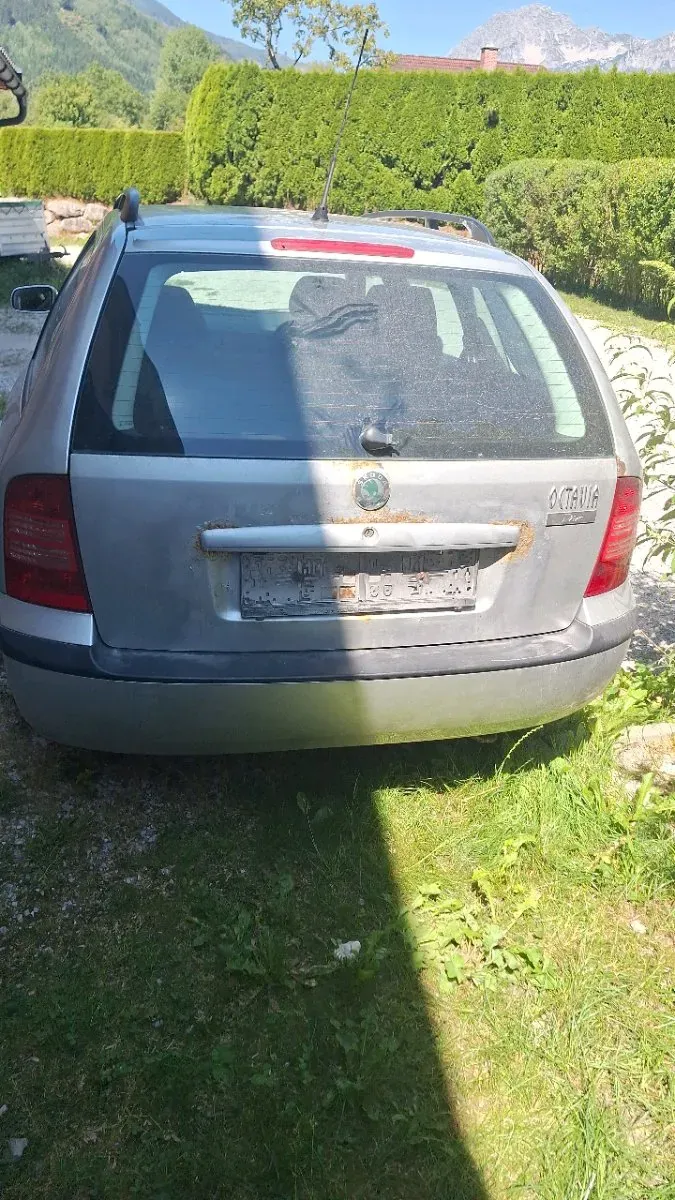 Skoda Octavia 2004 photo 2