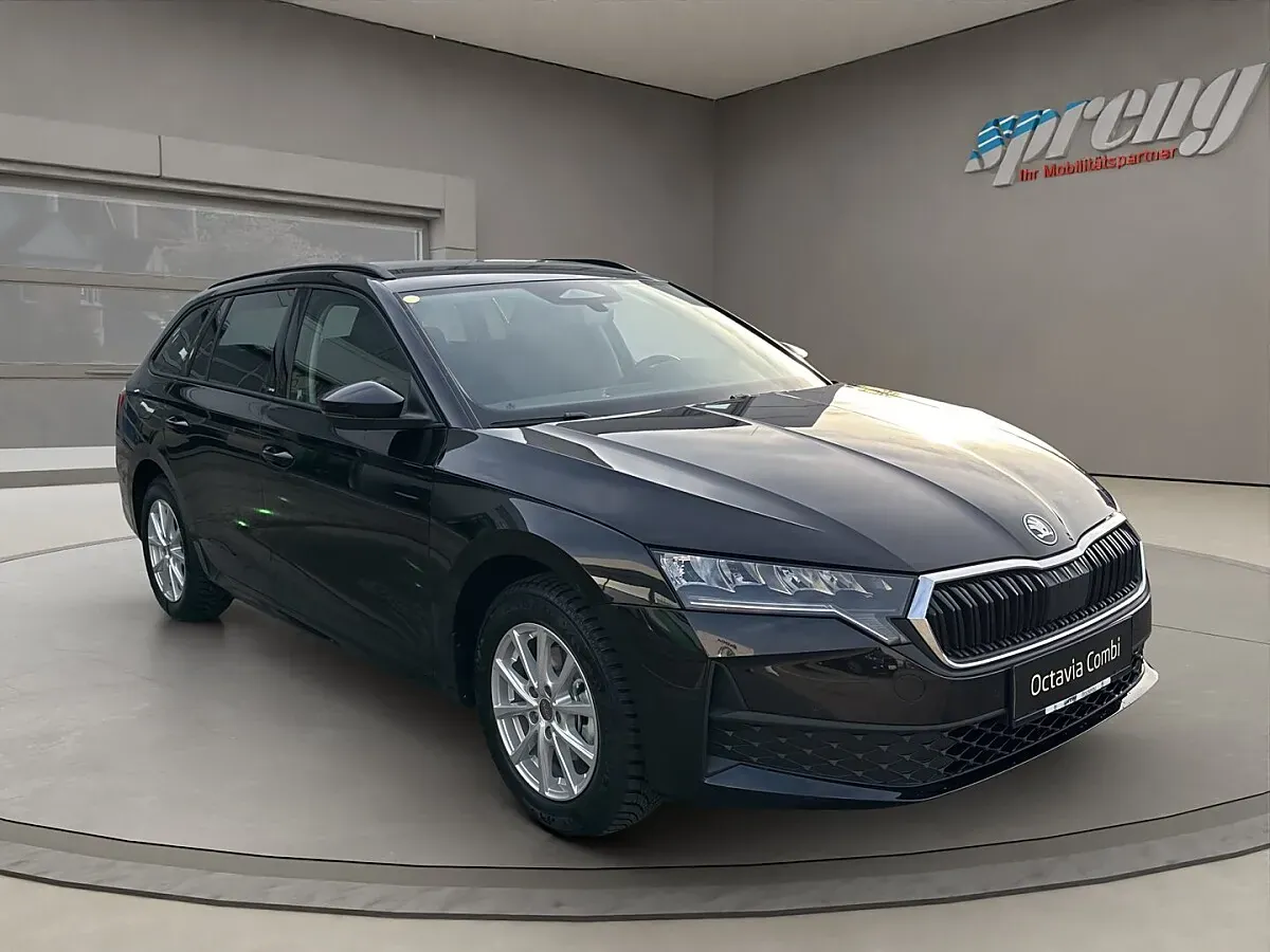 Skoda Octavia 2026 photo 3
