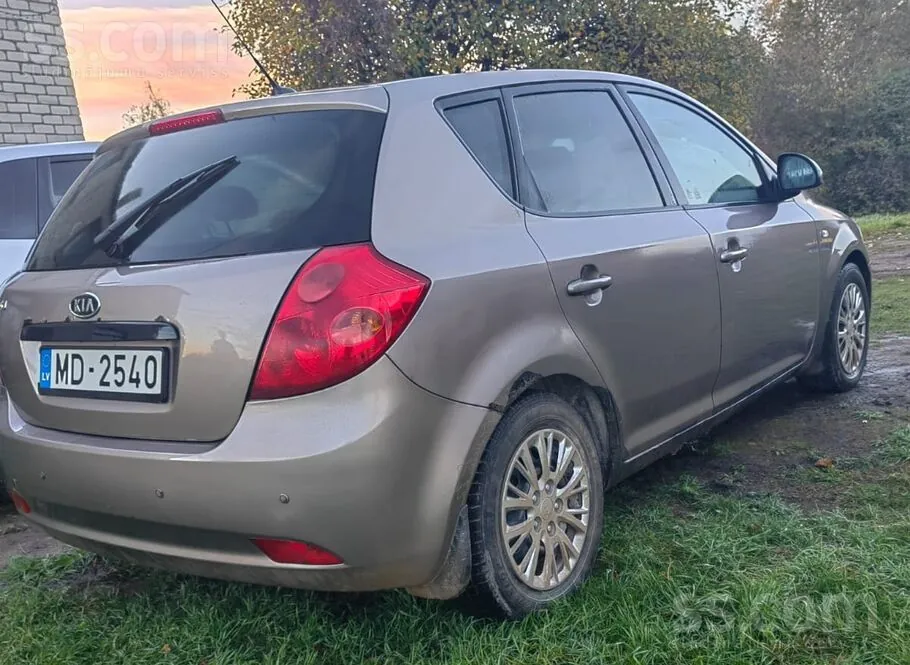 Kia Ceed 2007 photo 3