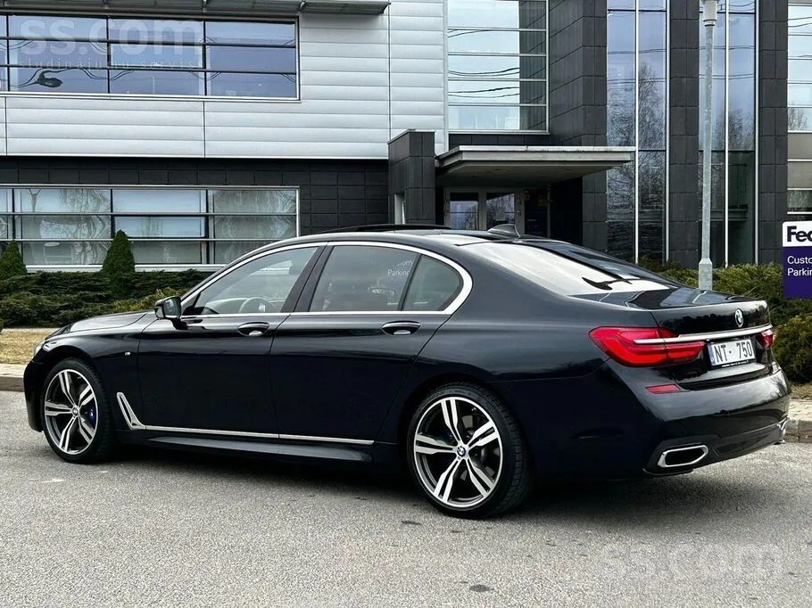 BMW 730