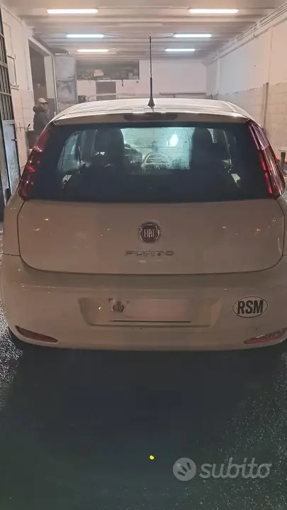 Fiat Punto 2016 photo 2