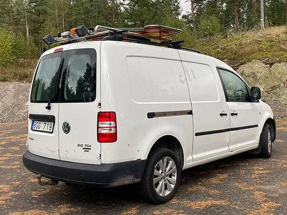 Volkswagen Caddy Maxi 2012 photo 2