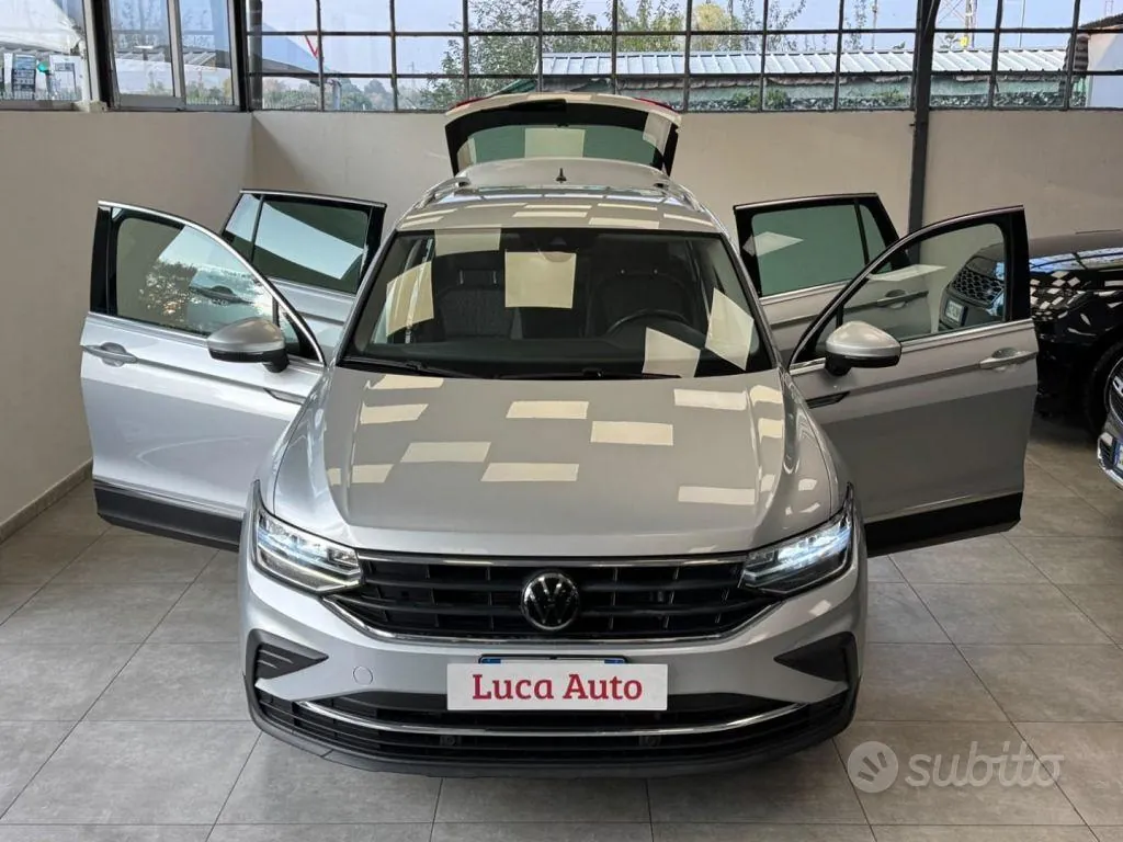 Volkswagen Tiguan 2022 photo 2