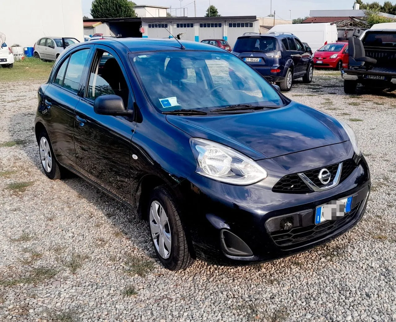 Nissan Micra 2017 photo 4