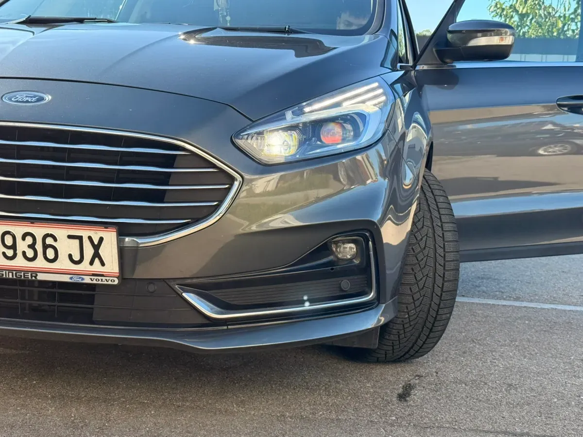 Ford Galaxy 2023 photo 3