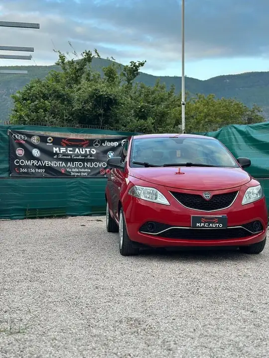 Lancia Ypsilon
