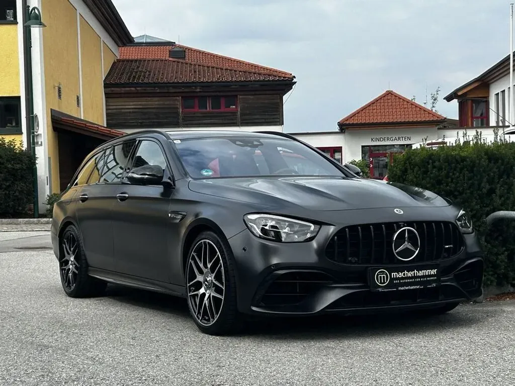 Mercedes-Benz E-Class 2023 photo 2