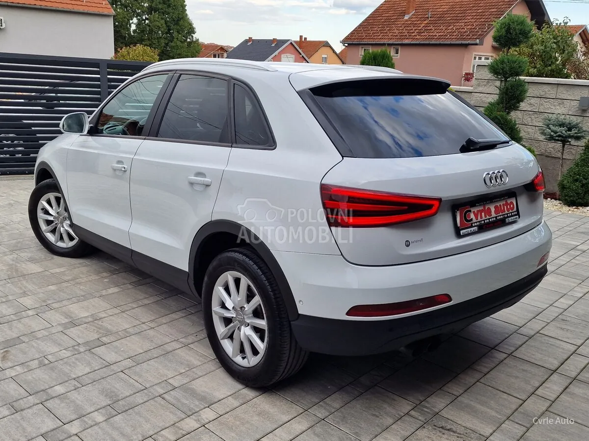 Audi Q3 2012 photo 5