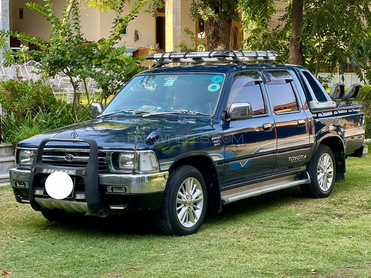 Toyota Hilux