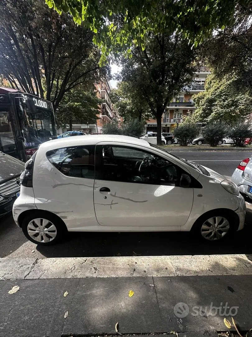 Citroen C1 2011 photo 2