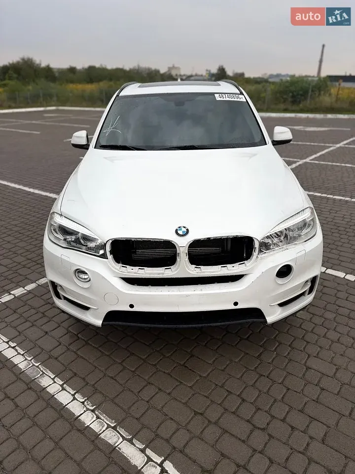 BMW X5 2015 photo 2