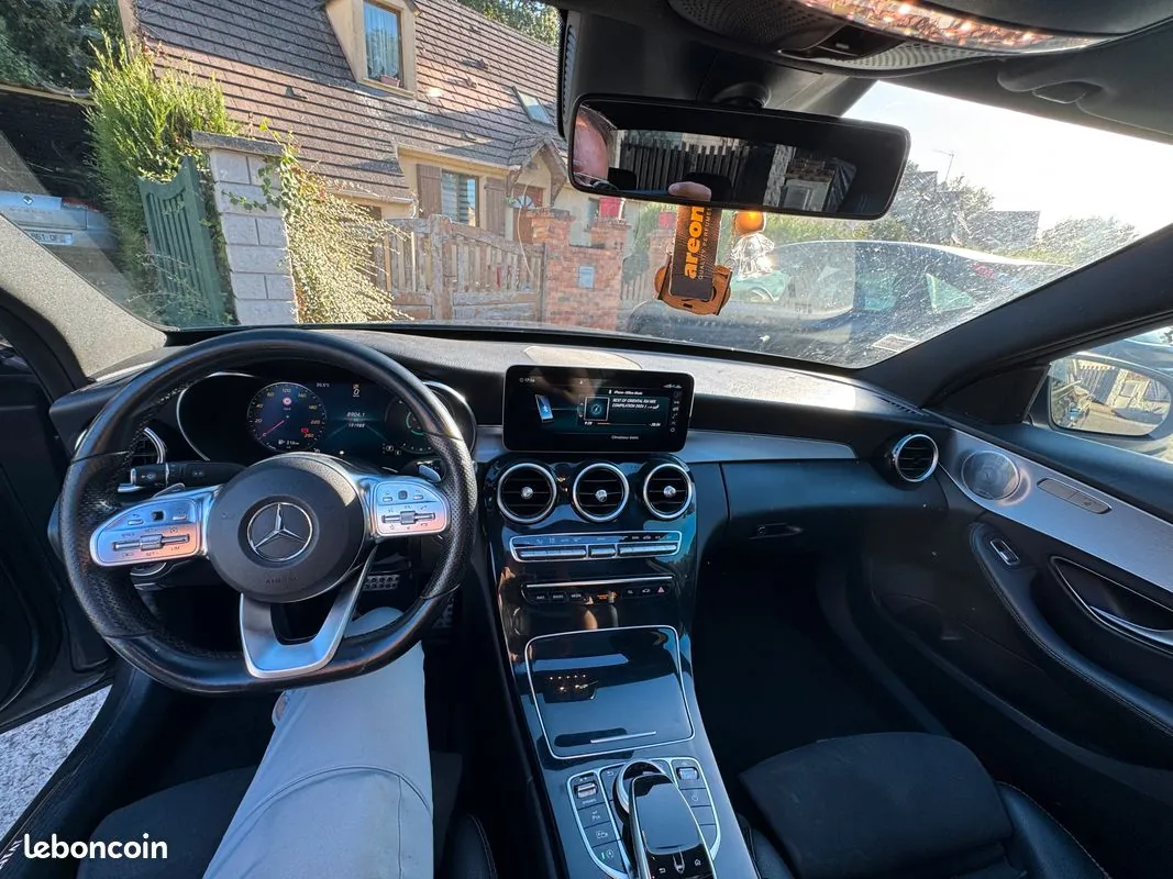 Mercedes-Benz C-Class 2019 photo 3