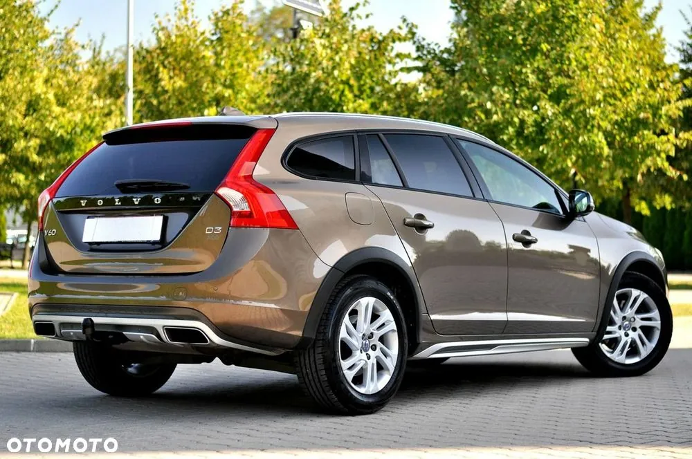 Volvo V60 2015 photo 4