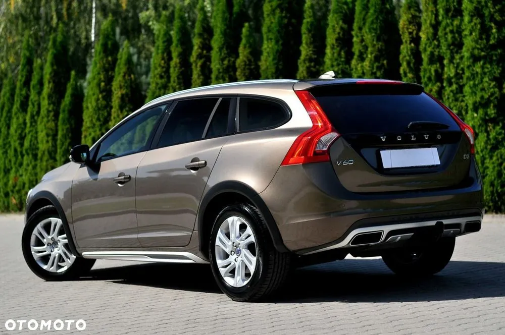 Volvo V60 2015 photo 3