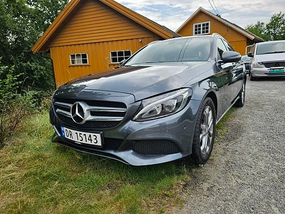 Mercedes-Benz C180 2015 photo 4