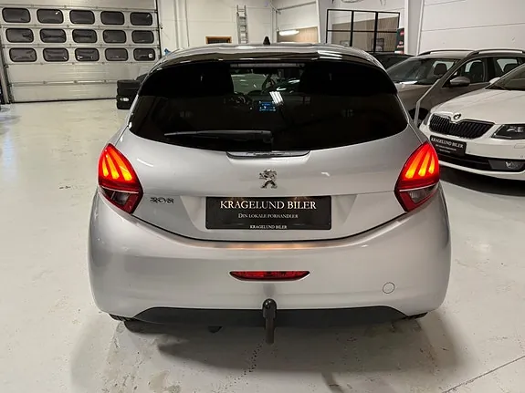 Peugeot 208 2017 photo 4