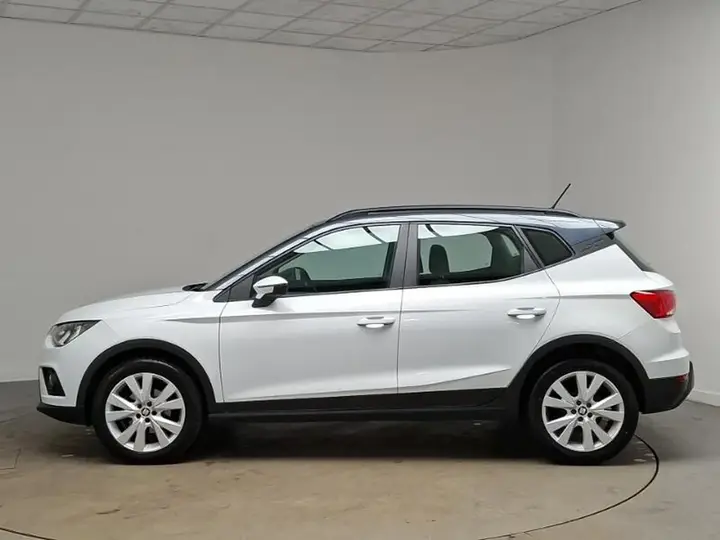 Seat Arona 2021 photo 4
