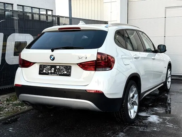 BMW X1 2010 photo 2