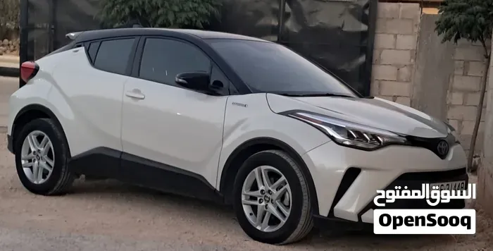 Toyota C-Hr 2021 photo 2