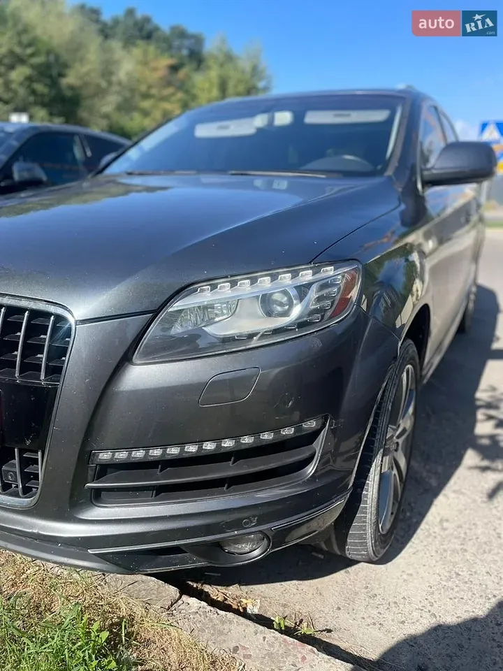 Audi Q7 2014 photo 2