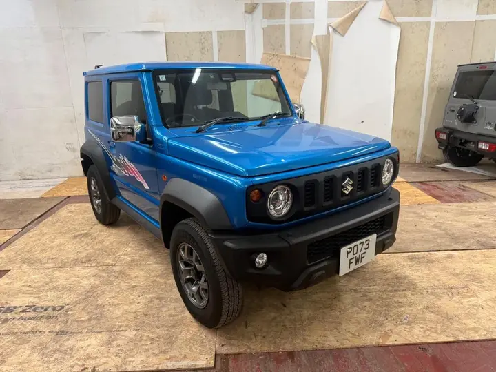 Suzuki Jimny 2023 photo 2